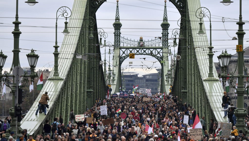 Nastavnici i učenici u Budimpešti protestovali protiv vlade