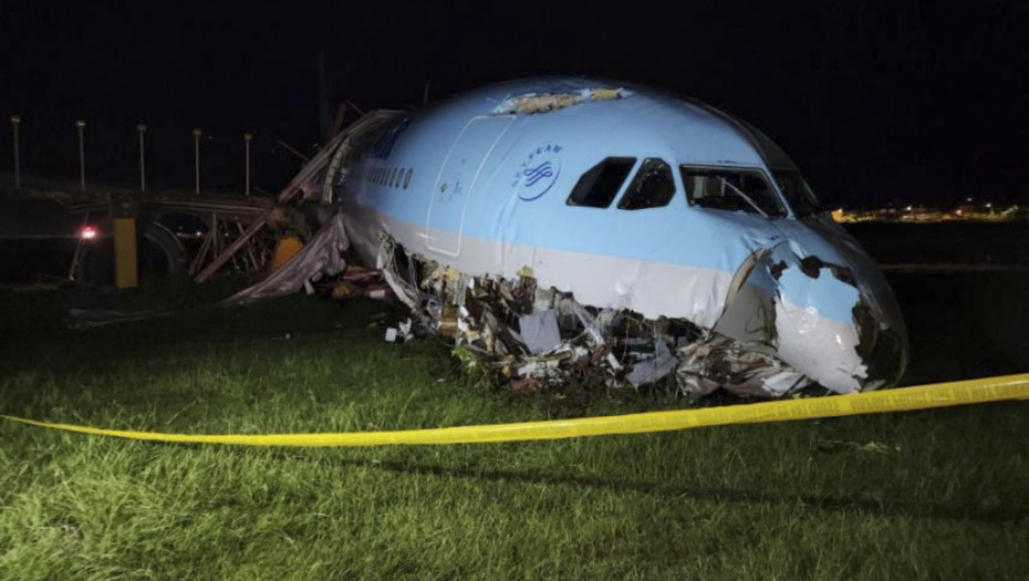 Južnokorejski putnički avion preleteo pistu na Filipinima, nema povređenih
