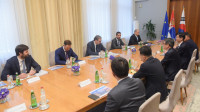 Vučić s predstavnikom KIA o unapređenju saradnje u auto industriji