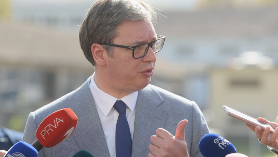 Vučić u Parizu: Danas susret sa Makronom, sutra sa Boreljom