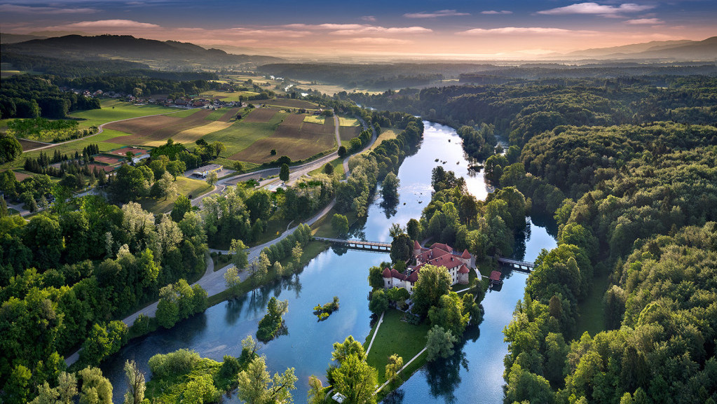 Otočec i Krka, magičan sjaj slovenačke jeseni