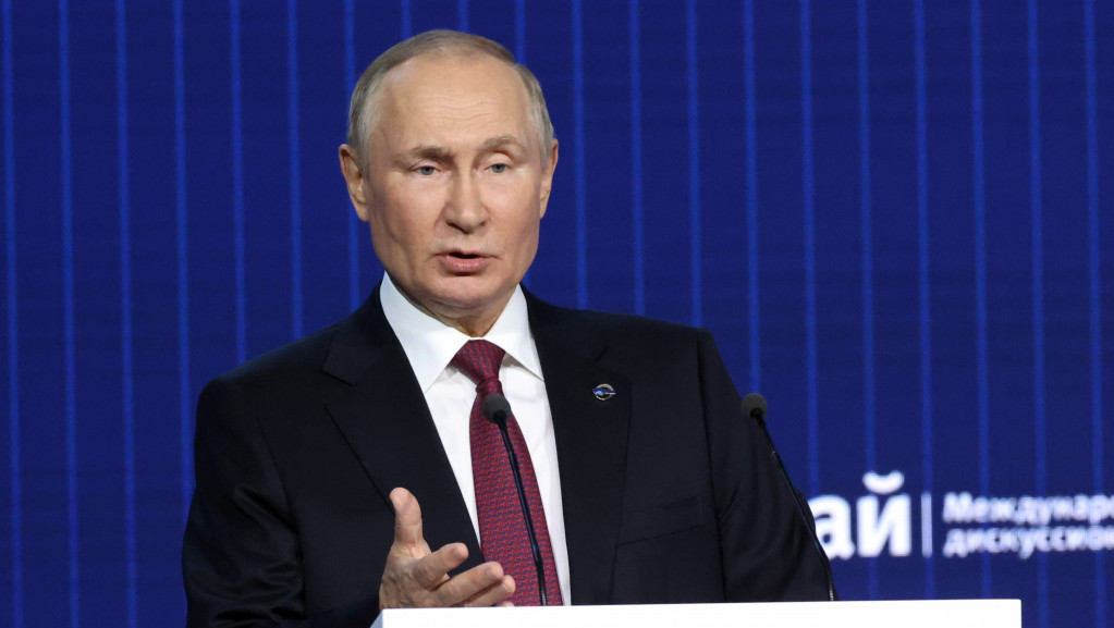 Portparolka Evropske komisije: Putinov jučerašnji govor je "orvelovski"