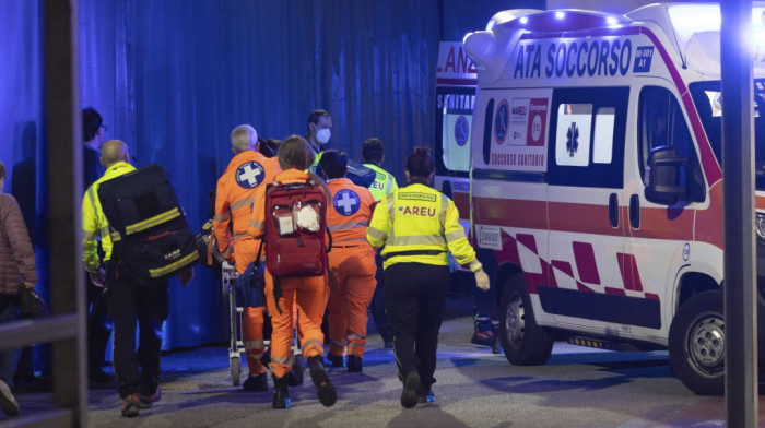 Sudar vozila Hitne pomoći i dečjeg autobusa u Italiji, četiri osobe stradale