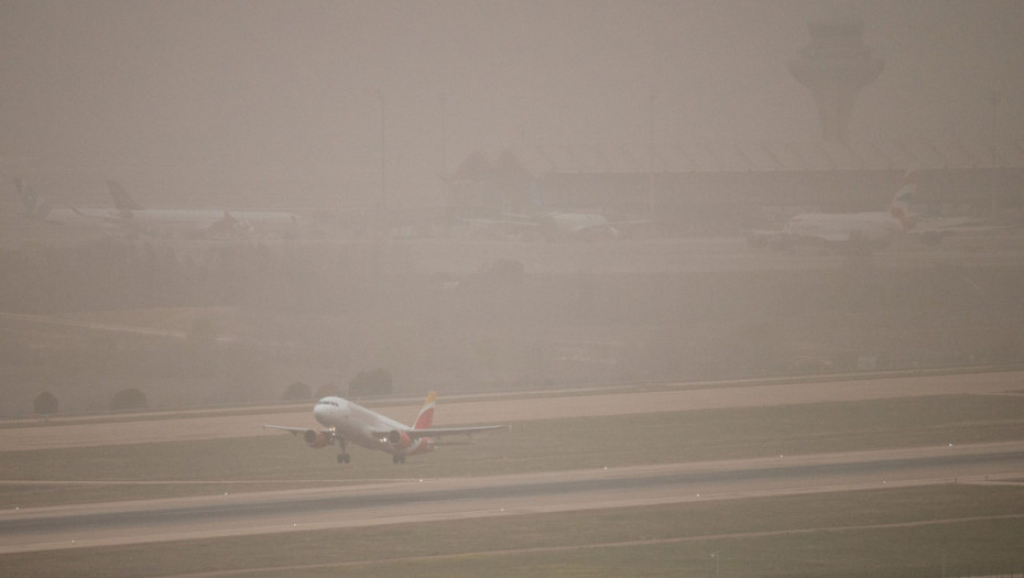 Uprkos magli većina aviona poletela sa beogradskog aerodroma