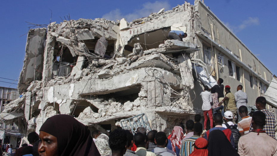 Najmanje 100 ljudi poginulo u terorističkom napadu u Somaliji