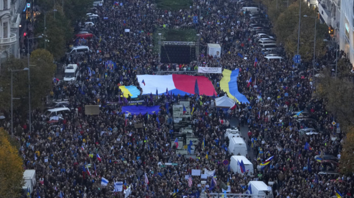 Destine hiljada Čeha na ulicama Praga: Protest protiv rastućeg ekstremizma i populizma