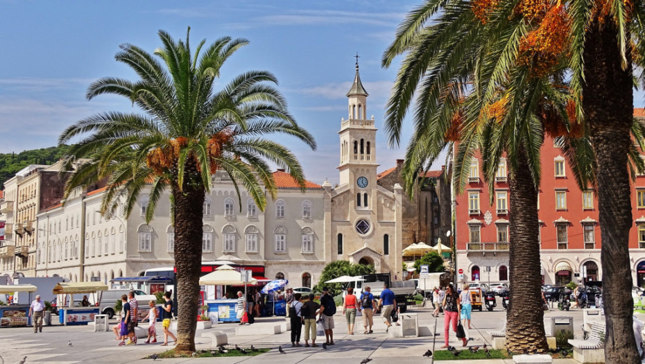 Nova pravila u Splitu: Za šetnju u kupaćem kostimu kazna 150 evra
