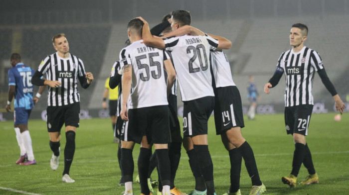 Partizan ubedljiv protiv niškog Radničkog: Crno-beli četiri puta tresli protivničku mrežu