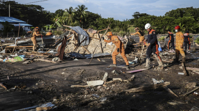 Poplave i odroni širom Filipina, poginulo najmanje 130 ljudi