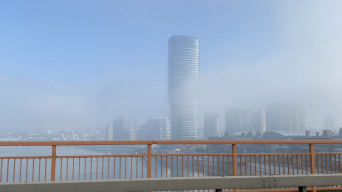 Beograd obavijen maglom, klimatolog Đurđević: "Što je ona čudnije boje, to je zagađenje veće"