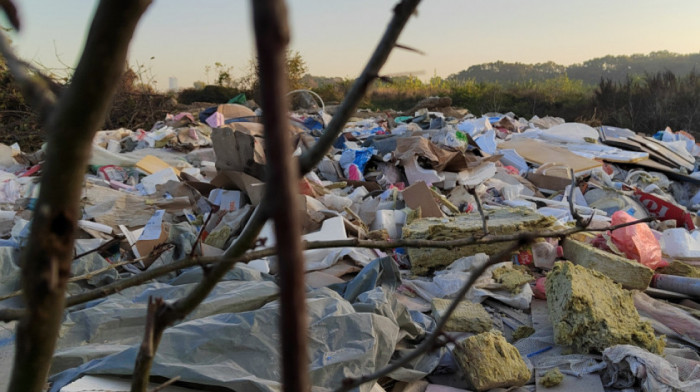 Italijanska kriminalna grupa bacila 5.000 tona smeća u potok, uhapšena jedna osoba