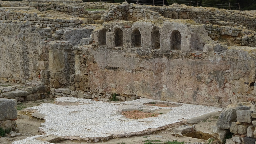 Arheolozi pronašli temelje starorimskog hrama kod stare crkve u Hrvatskoj