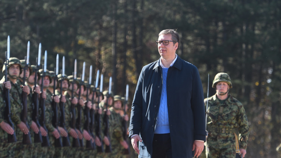 Vučić čestitao pripadnicima Kopnene vojske praznik
