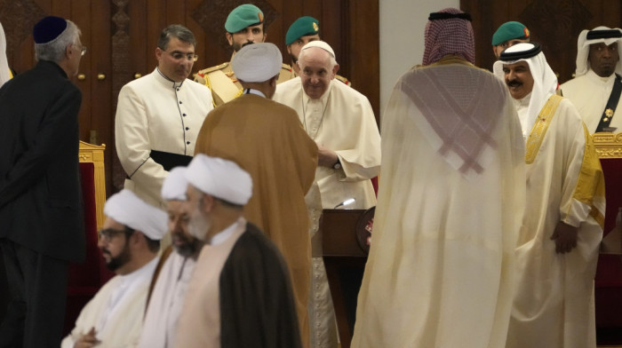 Papa Franja pozvao na unapređenje ljudskih prava u Bahreinu
