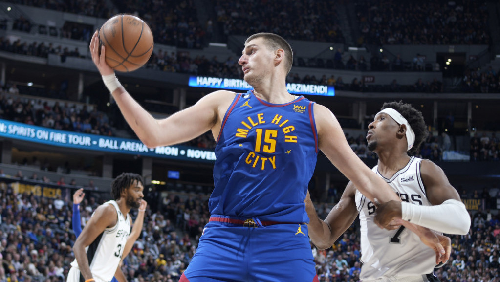 Jokić ponovo dominirao: San Antonio se loše proveo u Denveru