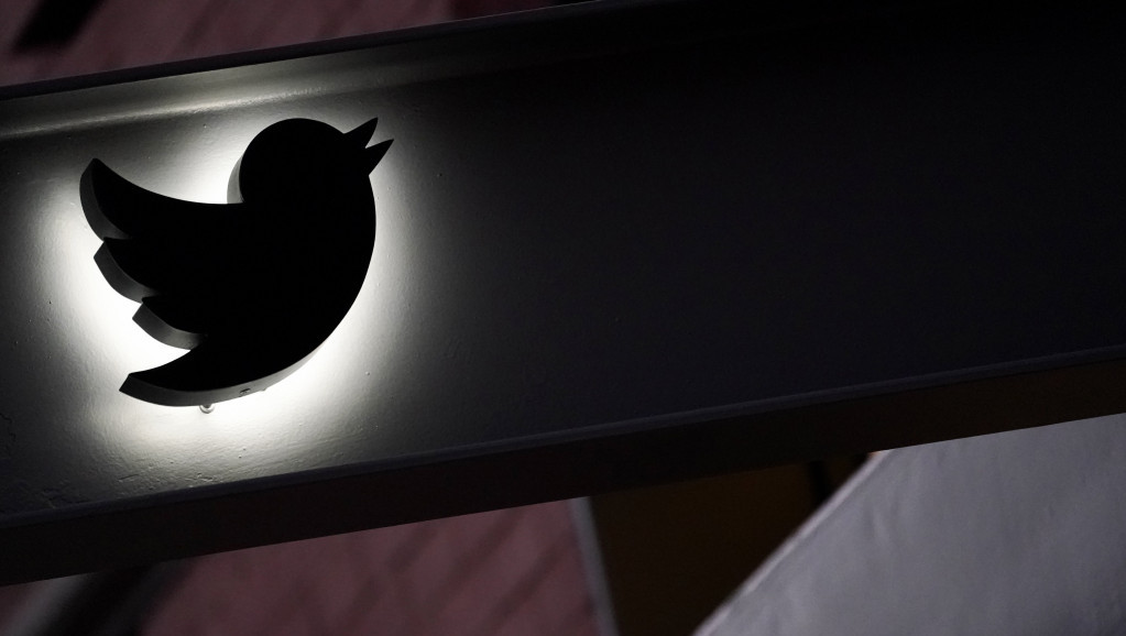 Tviter bez ptičice: Mask lansirao "X" kao novi logo, izmena startovala danas