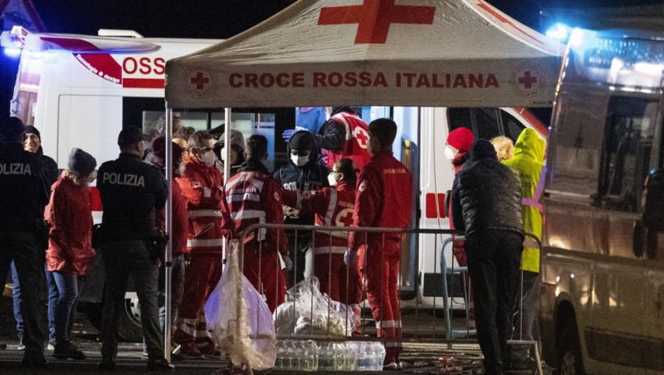 Talas migranata iz Severne Afrike preko Mediterana uveo Italiju u vanredno stanje