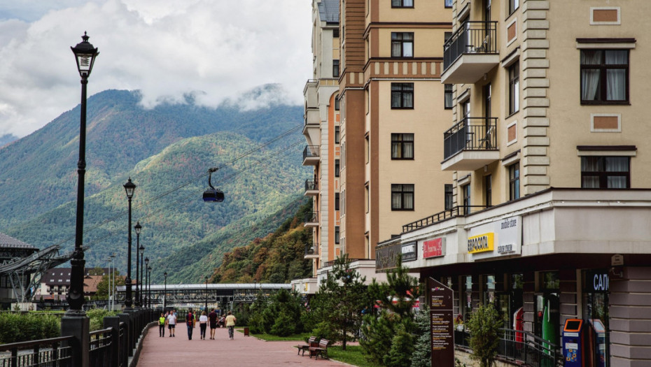 Urušio se balkon zgrade u Sočiju, poginule dve osobe