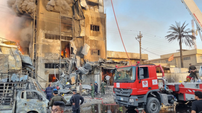 Zgrada u Bagdadu se zapalila i srušila, povređeno najmanje 20 ljudi