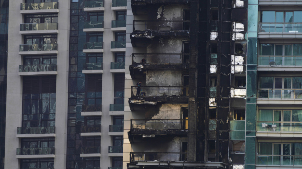 Požar u Dubaiju: Gorela zgrada od 35 spratova blizu Burdž Kalife (VIDEO)