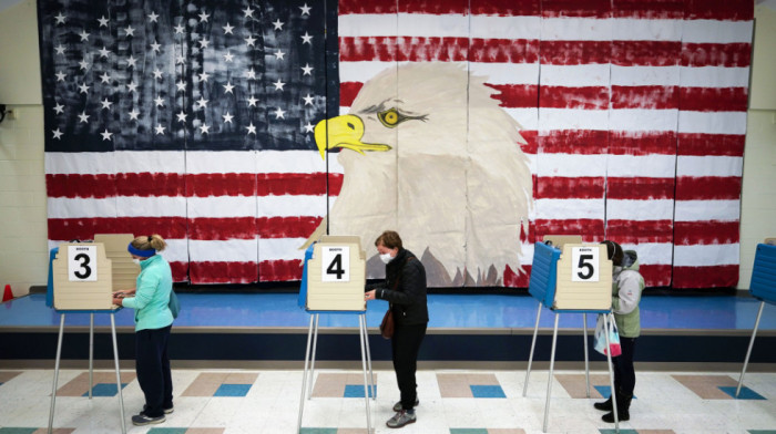 Vodič kroz američke izbore: Šta su ključna pitanja za birače i kakve su šanse da republikanci dobiju većinu
