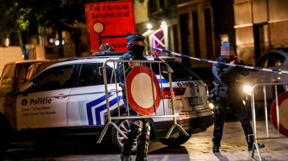 Muškarac u Briselu nožem ubio jednog policajca, a drugog ranio, sumnja se na teroristički napad