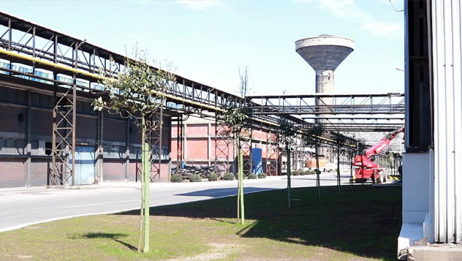 Požar u magacinu u krugu Kombinata aluminijuma u Podgorici stavljen pod kontrolu