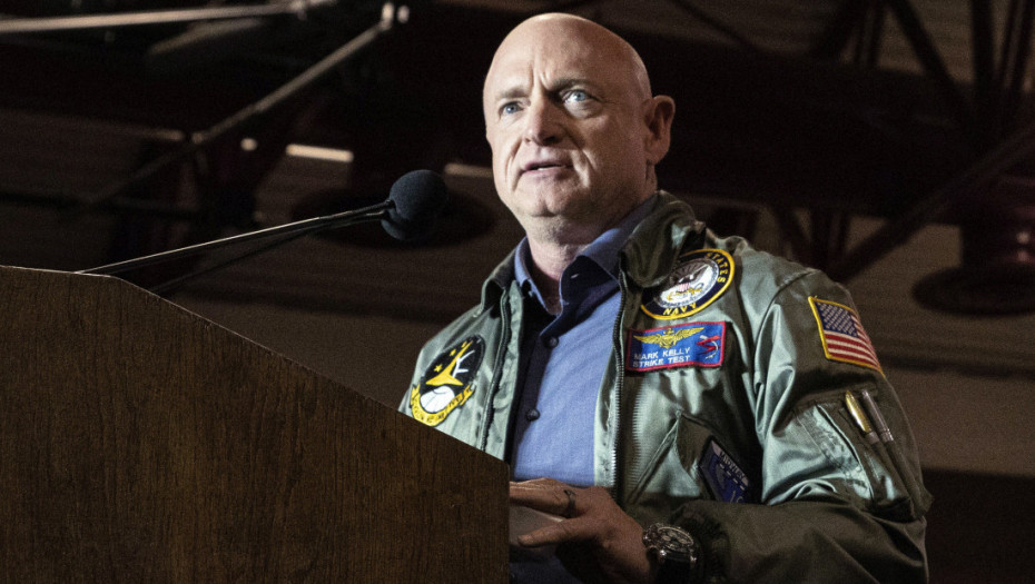 Demokratski senator iz Arizone Mark Keli, razmatra da se kandiduje za predsednika: Tvrdi da je na meti Trampa