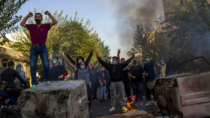 Iran pogubio demonstranta koji je nožem ranio bezbednjaka na protestima