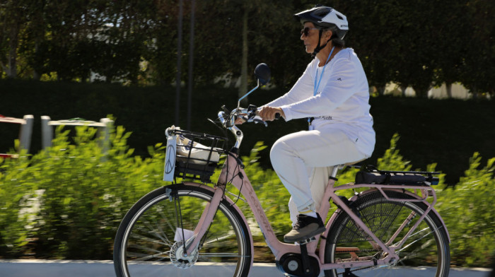 Biciklom prešla 8.000 kilometara da bi prenela poruku: Nemica (72) prošla kroz 17 država na putu do Šarm el Šeika