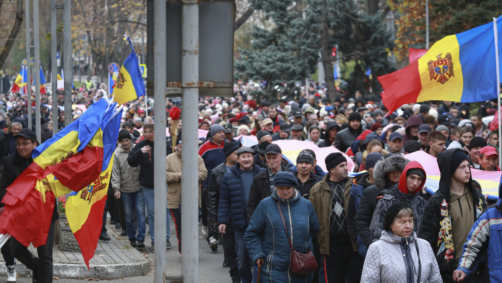 Demonstranti traže ostavku vlade u Moldaviji, Vlada - zabranu partije koja organizuje proteste zbog veza s Moskvom