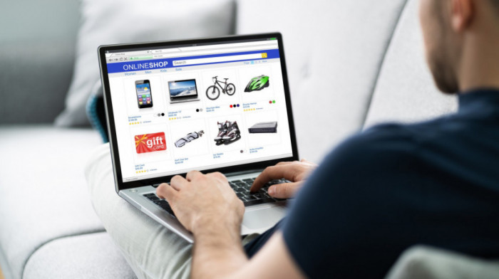 NBS: Broj kupovina na internetu u drugom kvartalu veći za 36,1 odsto nego pre godinu dana