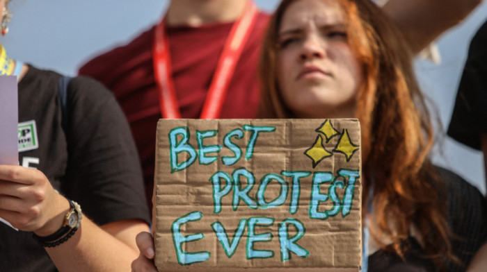 Nastup ruske delegacije na samitu o klimatskim promenama u Šarm el Šeik pokrenuo demonstracije