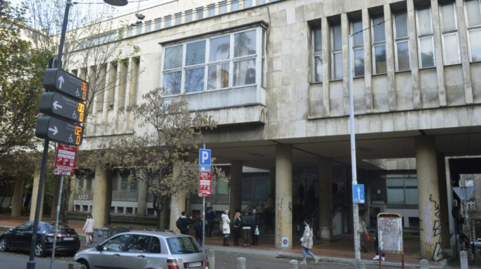 Zgrada Hemijskog fakulteta u Beogradu bila evakuisana zbog curenja ugljen - dioksida iz sistema za gašenje požara