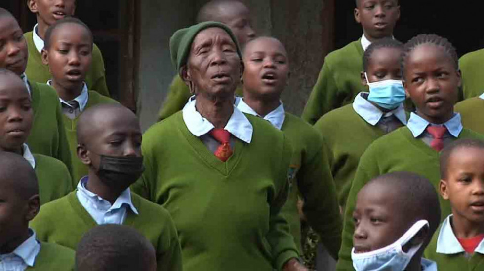 Najstarija učenica osnovne škole na svetu preminula u 99 godini (VIDEO)