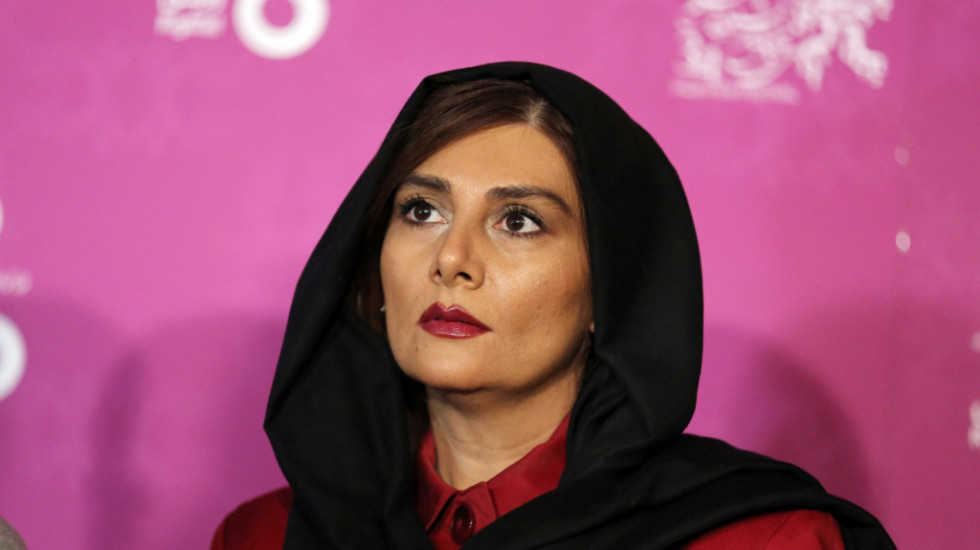 Uhapšene dve istaknute iranske glumice zbog podrške protestima, u javnosti skinule marame