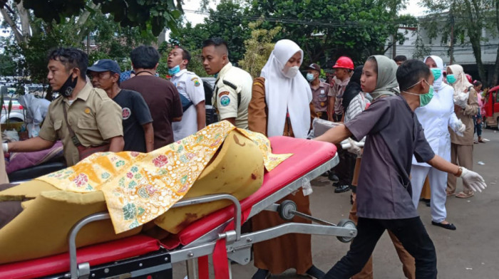 Katastrofa u Indoneziji: Broj mrtvih u jakom zemljotresu porastao na 70, tlo i dalje ne miruje