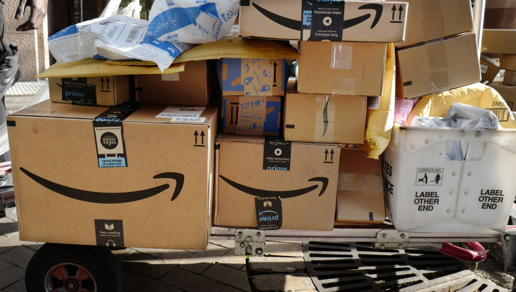 Amazon u velikom problemu: Komisija za ljudska prava u Indiji traži istragu zbog teških uslova rada u njihovom skladištu