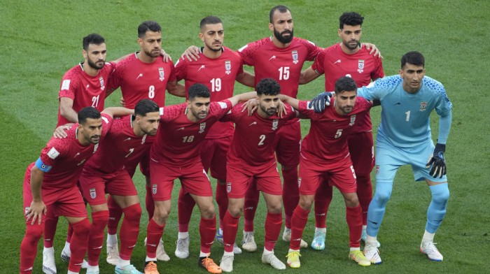 Poslali podršku protestima iz Katara: Iranski fudbaleri ćutali prilikom intoniranja himne na Svetskom prvenstvu