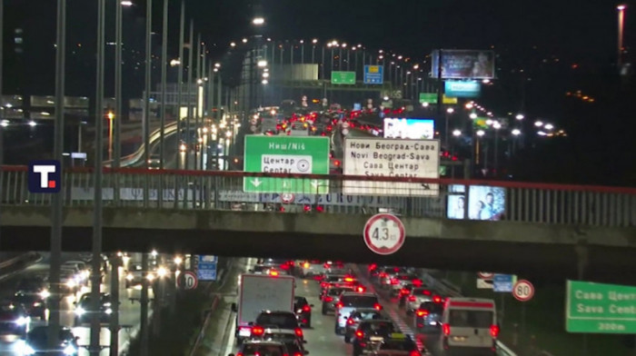 Policija pokrenula akciju "Vihor": Opljačkana menjačnica na Novom Beogradu, bio blokiran most Gazela (VIDEO)