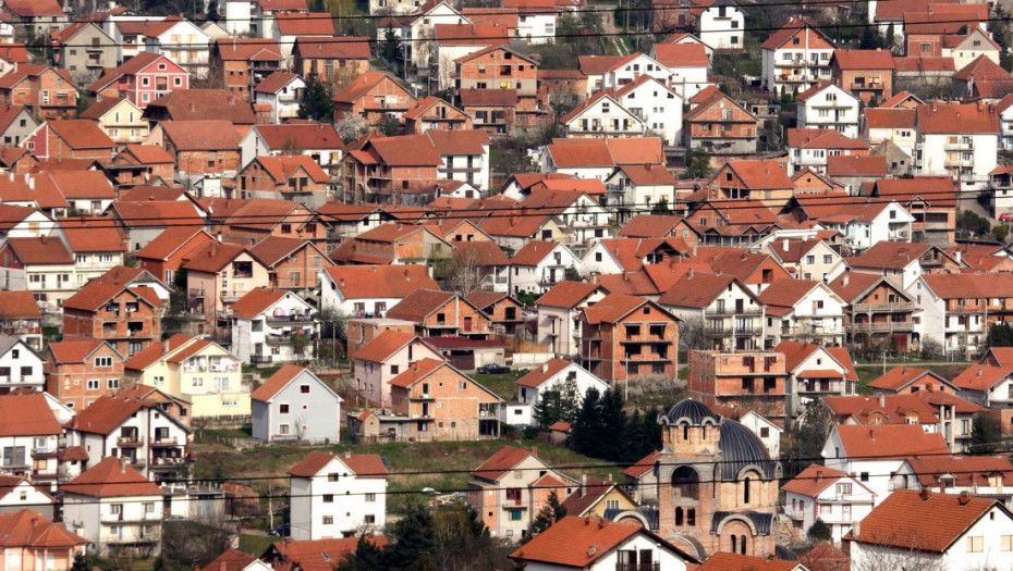 Hitne izmene zakona: Građani koji su zidali bez dozvole moći će privremeno da se priključe na struju i vodu, ali ne svi