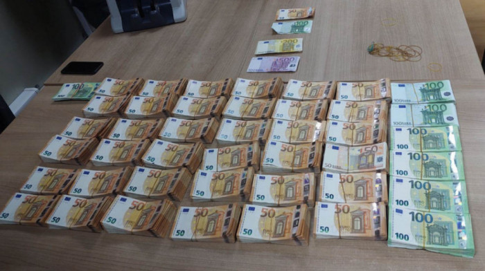 Ukrajinac i Mađar uhapšeni na Preševu zbog sumnje da su prali novac, zaplenjeno 268.000 evra