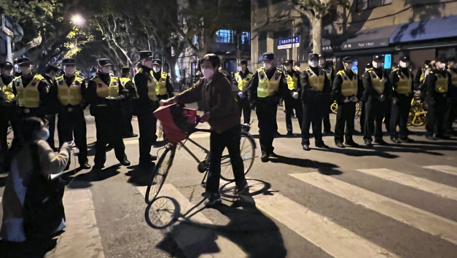 Policija u Pekingu i Šangaju intervenisala da bi sprečila proteste