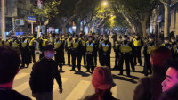 Novinar BBC-ja uhapšen na protestima u Šangaju, medijski gigant tvrdi da su ga kineske vlasti pretukle