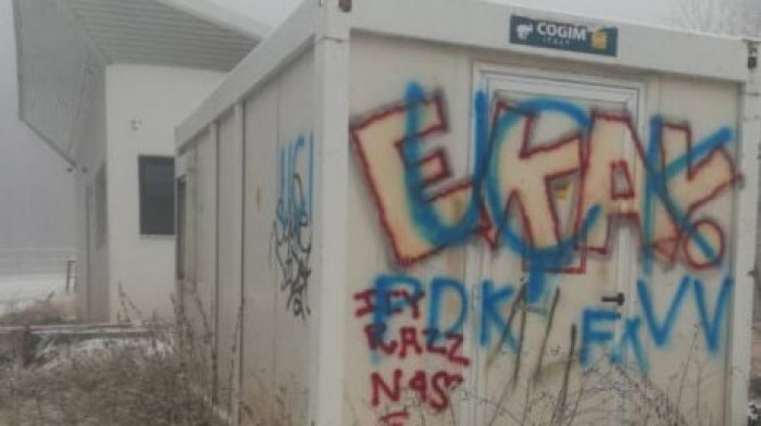 Kancelarija za KiM: Meštani Štrpca zabrinuti zbog grafita koji veličaju UČK