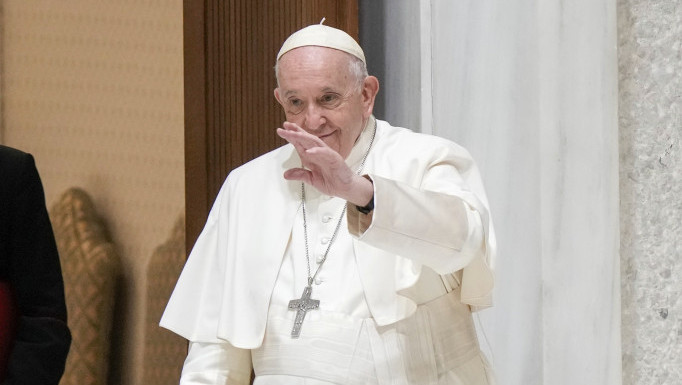 Papa još 2013. godine napisao ostavku u slučaju zdravstvenih problema
