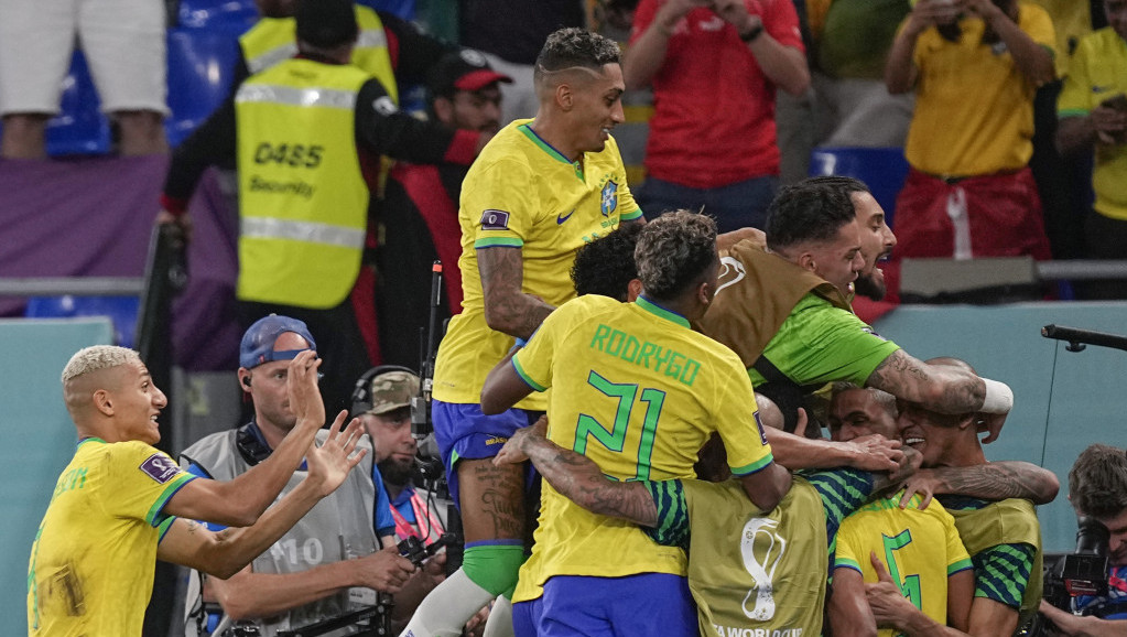 Kazemiro potopio Švajcarsku: Brazil u osmini finala, Srbija ima šanse za prolaz