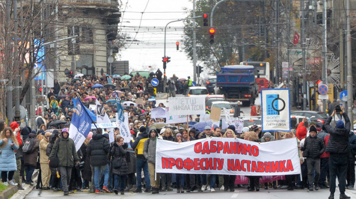 Mnoge škole stale na jedan dan zbog sve učestalijeg nasilja, nastavnici traže status službenog lica