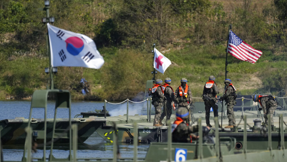 SAD i Južna Koreja izvele amfibijske jurišne vežbe velikih razmera