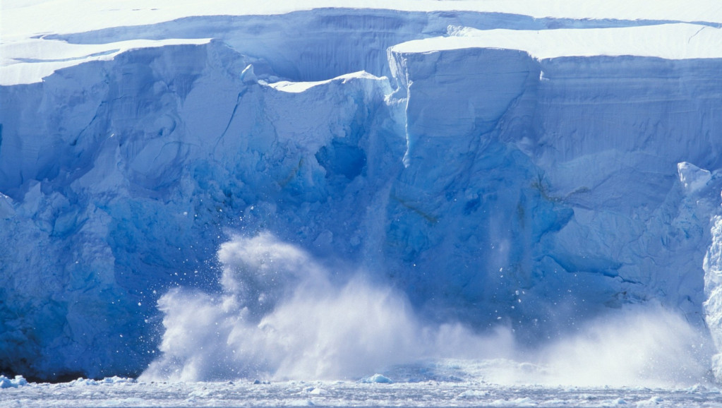 Časopis "Nature": Ubrzano topljenje antarktičkog leda usporiće svetske tokove okeana, posledice ogromne